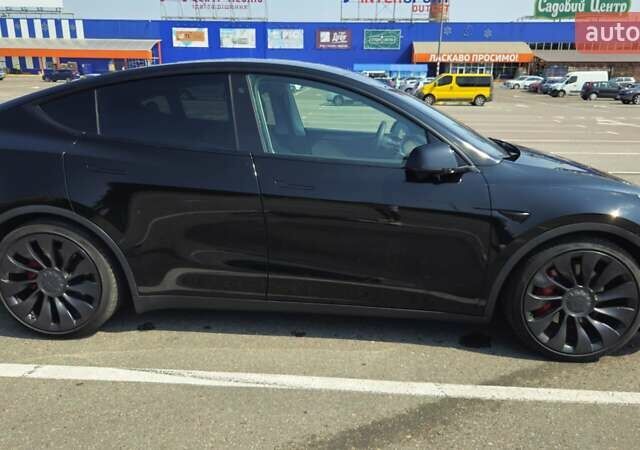 Черный Тесла Model Y, объемом двигателя 0 л и пробегом 99 тыс. км за 27000 $, фото 3 на Automoto.ua