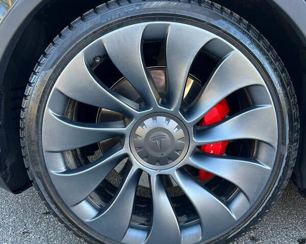 Чорний Тесла Model Y, об'ємом двигуна 0 л та пробігом 50 тис. км за 42000 $, фото 26 на Automoto.ua