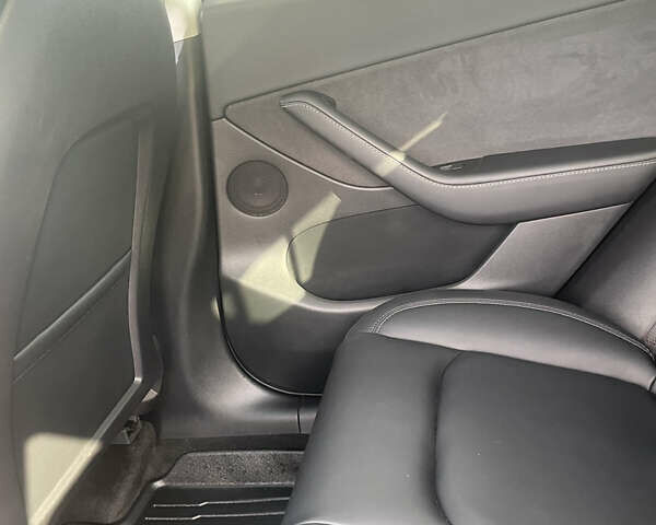 Чорний Тесла Model Y, об'ємом двигуна 0 л та пробігом 43 тис. км за 28300 $, фото 71 на Automoto.ua