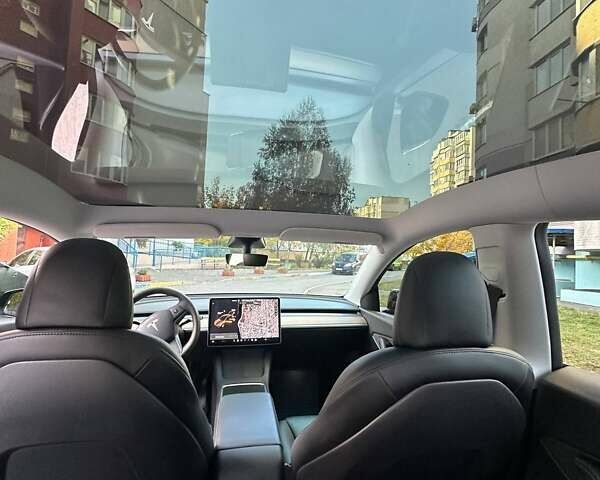 Черный Тесла Model Y, объемом двигателя 0 л и пробегом 26 тыс. км за 42000 $, фото 11 на Automoto.ua
