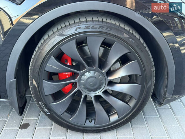 Черный Тесла Model Y, объемом двигателя 0 л и пробегом 68 тыс. км за 28500 $, фото 94 на Automoto.ua