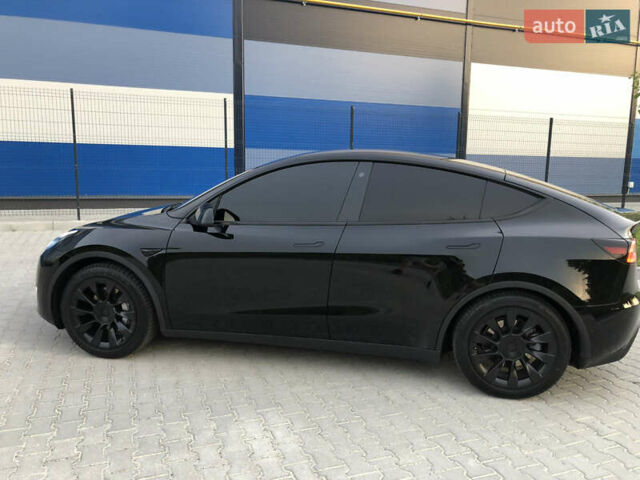 Черный Тесла Model Y, объемом двигателя 0 л и пробегом 63 тыс. км за 27500 $, фото 2 на Automoto.ua