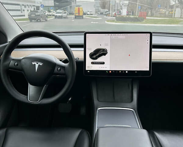 Черный Тесла Model Y, объемом двигателя 0 л и пробегом 41 тыс. км за 32499 $, фото 15 на Automoto.ua