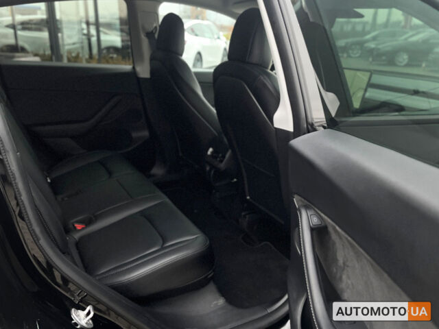 Черный Тесла Model Y, объемом двигателя 82 л и пробегом 10 тыс. км за 31200 $, фото 25 на Automoto.ua