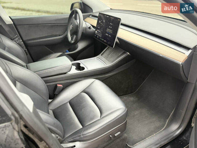 Черный Тесла Model Y, объемом двигателя 0 л и пробегом 55 тыс. км за 26300 $, фото 15 на Automoto.ua