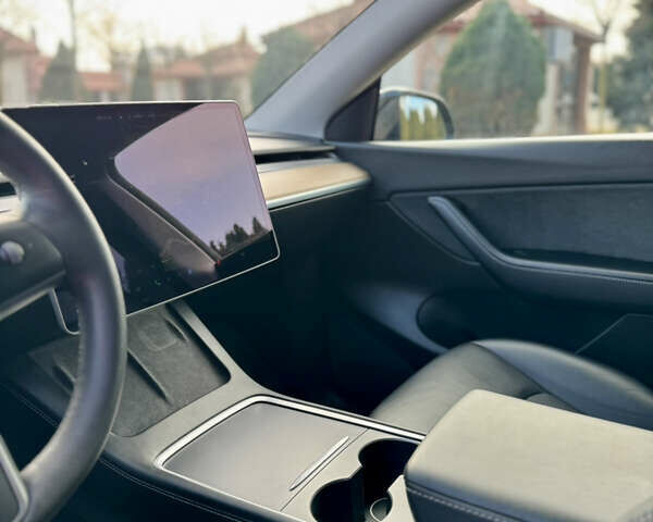 Черный Тесла Model Y, объемом двигателя 0 л и пробегом 44 тыс. км за 26500 $, фото 32 на Automoto.ua