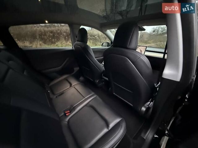 Черный Тесла Model Y, объемом двигателя 0 л и пробегом 146 тыс. км за 24200 $, фото 13 на Automoto.ua