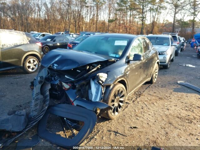 Черный Тесла Model Y, объемом двигателя 0 л и пробегом 43 тыс. км за 16600 $, фото 2 на Automoto.ua
