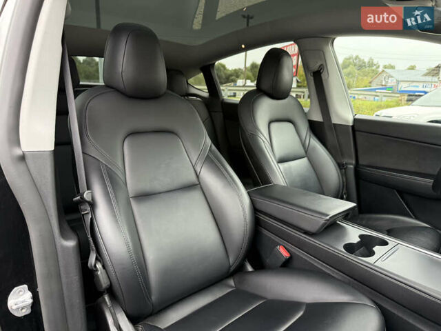Чорний Тесла Model Y, об'ємом двигуна 0 л та пробігом 62 тис. км за 24999 $, фото 35 на Automoto.ua