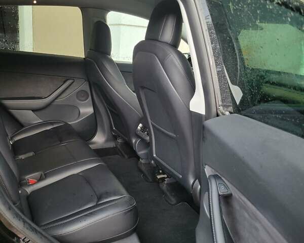 Черный Тесла Model Y, объемом двигателя 0 л и пробегом 39 тыс. км за 30500 $, фото 7 на Automoto.ua