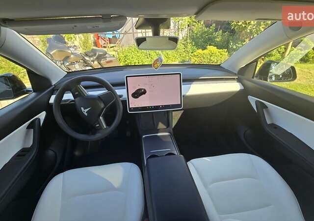 Черный Тесла Model Y, объемом двигателя 0 л и пробегом 98 тыс. км за 24700 $, фото 8 на Automoto.ua