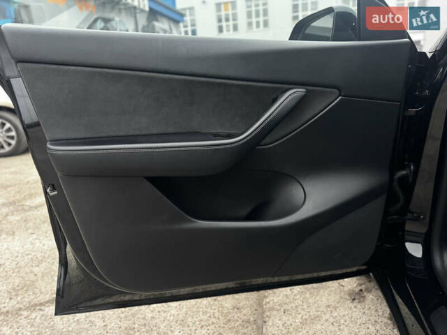 Чорний Тесла Model Y, об'ємом двигуна 0 л та пробігом 13 тис. км за 24500 $, фото 19 на Automoto.ua