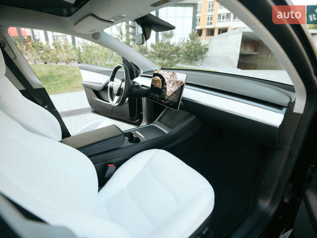 Черный Тесла Model Y, объемом двигателя 0 л и пробегом 44 тыс. км за 31499 $, фото 32 на Automoto.ua