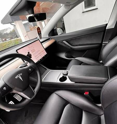 Чорний Тесла Model Y, об'ємом двигуна 0 л та пробігом 73 тис. км за 27999 $, фото 14 на Automoto.ua