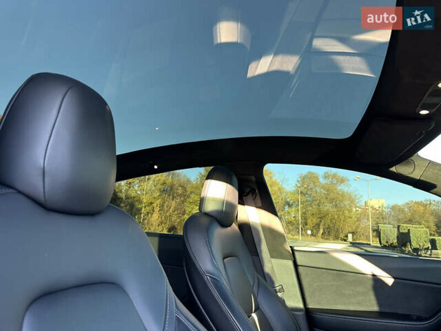 Черный Тесла Model Y, объемом двигателя 0 л и пробегом 60 тыс. км за 22999 $, фото 29 на Automoto.ua