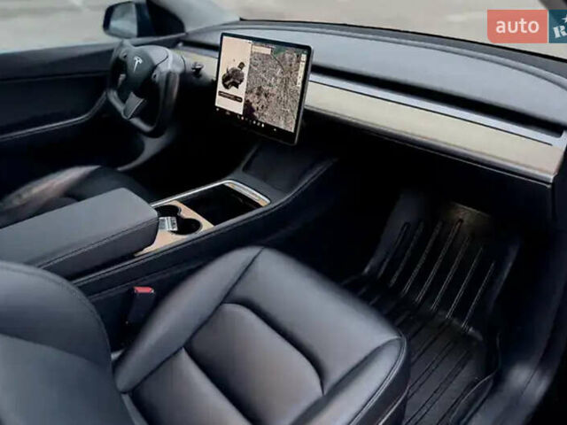 Черный Тесла Model Y, объемом двигателя 0 л и пробегом 162 тыс. км за 25700 $, фото 10 на Automoto.ua