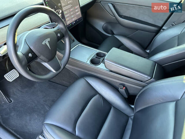 Черный Тесла Model Y, объемом двигателя 0 л и пробегом 60 тыс. км за 22999 $, фото 16 на Automoto.ua