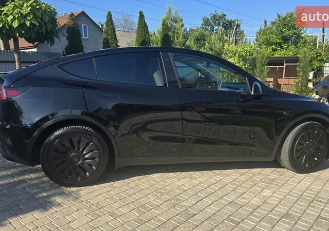 Черный Тесла Model Y, объемом двигателя 0 л и пробегом 98 тыс. км за 24700 $, фото 3 на Automoto.ua