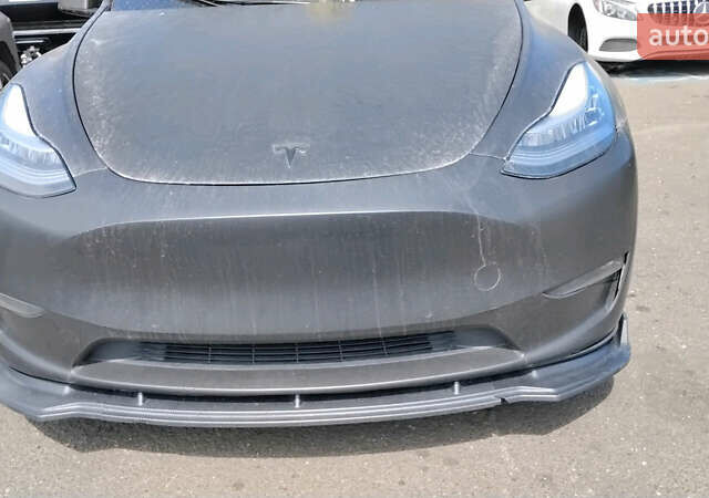 Черный Тесла Model Y, объемом двигателя 0 л и пробегом 165 тыс. км за 18800 $, фото 2 на Automoto.ua