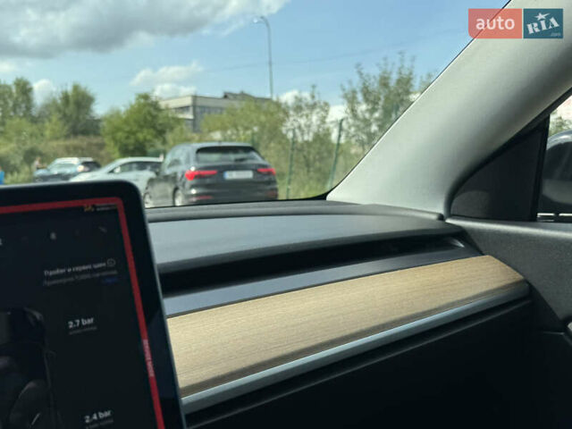 Черный Тесла Model Y, объемом двигателя 0 л и пробегом 61 тыс. км за 25000 $, фото 26 на Automoto.ua