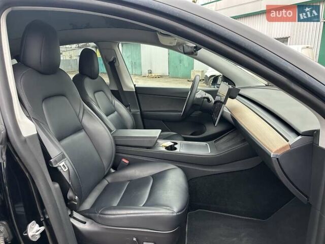 Черный Тесла Model Y, объемом двигателя 0 л и пробегом 127 тыс. км за 26990 $, фото 26 на Automoto.ua
