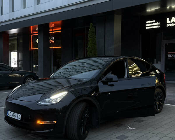 Черный Тесла Model Y, объемом двигателя 0 л и пробегом 86 тыс. км за 23400 $, фото 2 на Automoto.ua