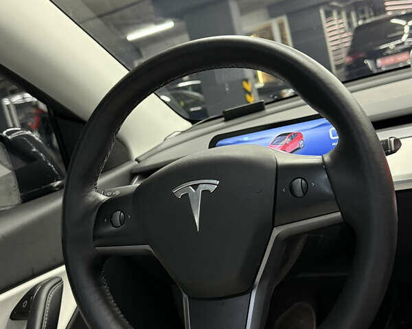 Черный Тесла Model Y, объемом двигателя 0 л и пробегом 124 тыс. км за 24900 $, фото 22 на Automoto.ua