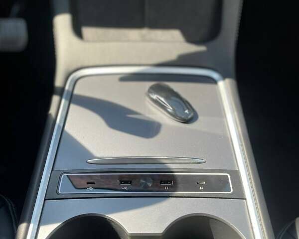 Черный Тесла Model Y, объемом двигателя 0 л и пробегом 58 тыс. км за 27500 $, фото 24 на Automoto.ua