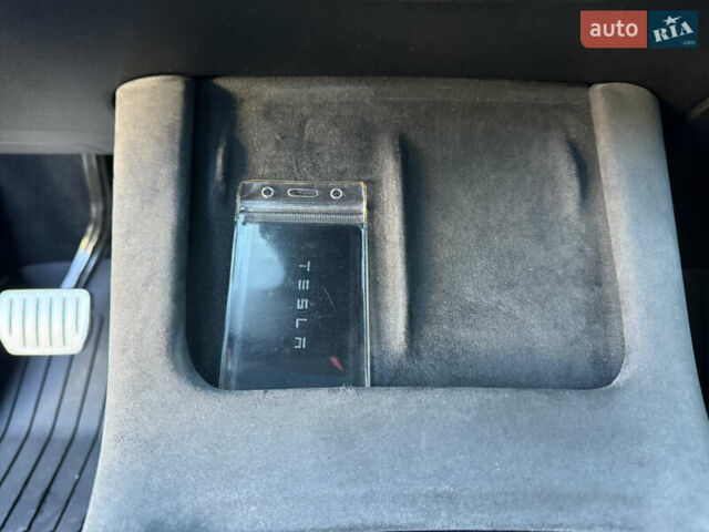 Черный Тесла Model Y, объемом двигателя 0 л и пробегом 68 тыс. км за 28500 $, фото 106 на Automoto.ua