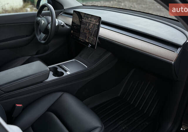 Черный Тесла Model Y, объемом двигателя 0 л и пробегом 80 тыс. км за 24700 $, фото 17 на Automoto.ua