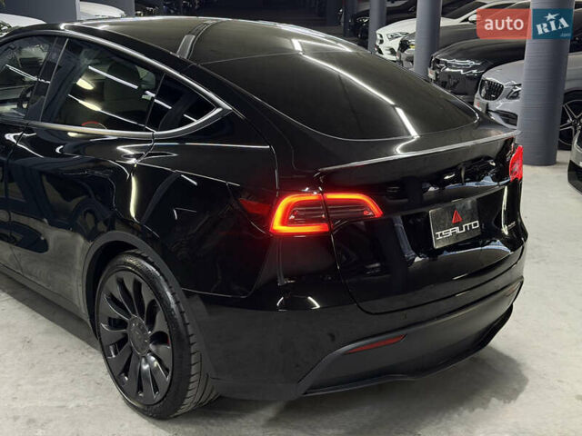 Черный Тесла Model Y, объемом двигателя 0 л и пробегом 70 тыс. км за 26900 $, фото 11 на Automoto.ua
