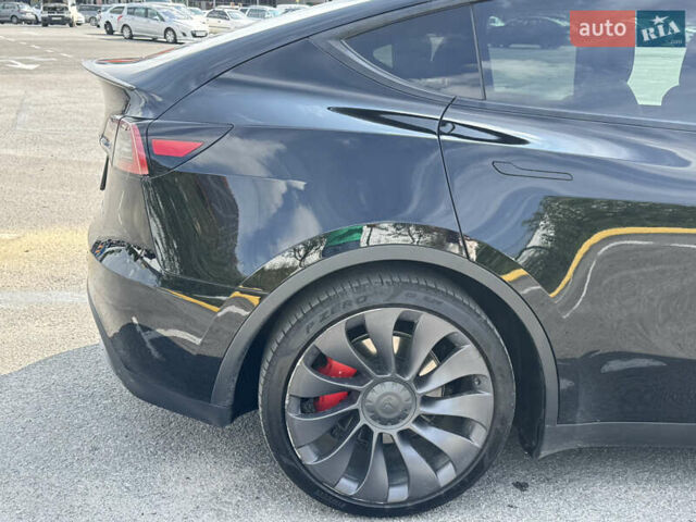 Черный Тесла Model Y, объемом двигателя 0 л и пробегом 61 тыс. км за 25000 $, фото 7 на Automoto.ua
