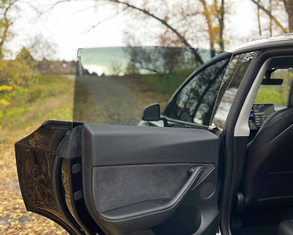 Черный Тесла Model Y, объемом двигателя 0 л и пробегом 158 тыс. км за 22000 $, фото 11 на Automoto.ua