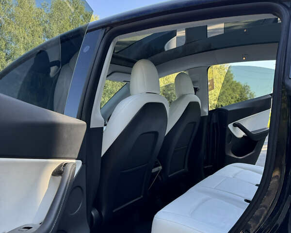 Черный Тесла Model Y, объемом двигателя 0 л и пробегом 113 тыс. км за 22222 $, фото 14 на Automoto.ua