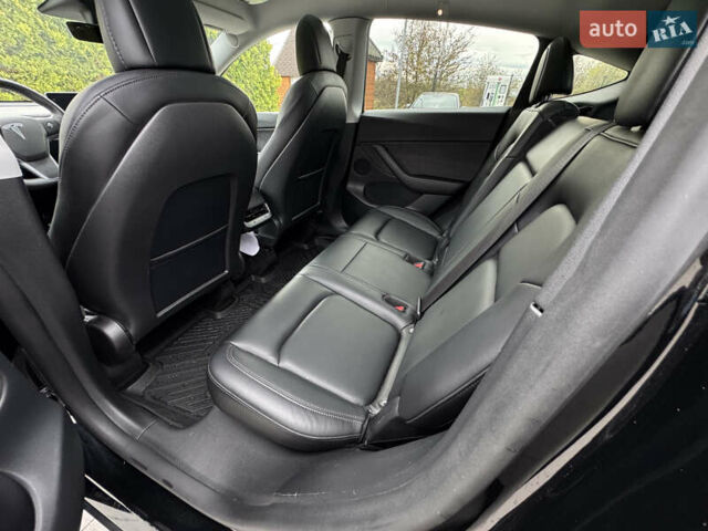 Чорний Тесла Model Y, об'ємом двигуна 0 л та пробігом 62 тис. км за 24999 $, фото 51 на Automoto.ua