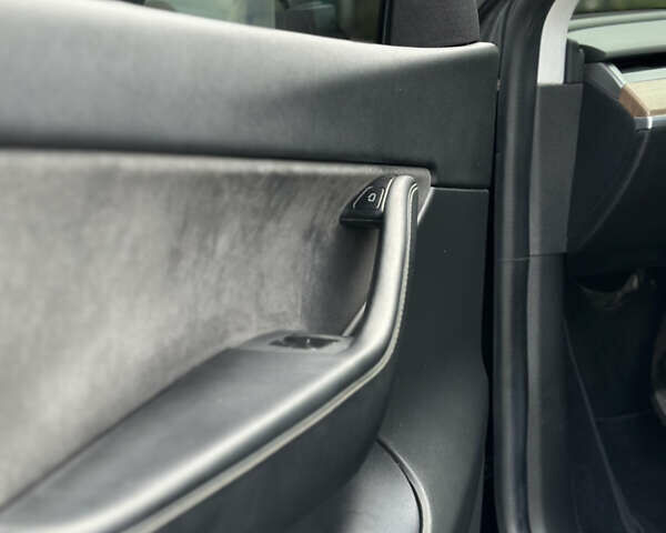 Чорний Тесла Model Y, об'ємом двигуна 0 л та пробігом 47 тис. км за 28000 $, фото 15 на Automoto.ua