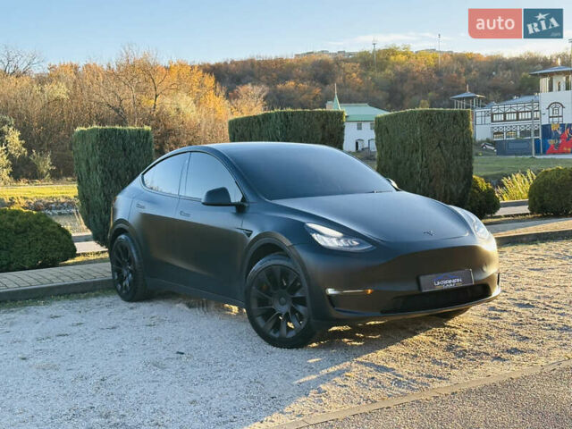 Черный Тесла Model Y, объемом двигателя 0 л и пробегом 60 тыс. км за 22999 $, фото 3 на Automoto.ua