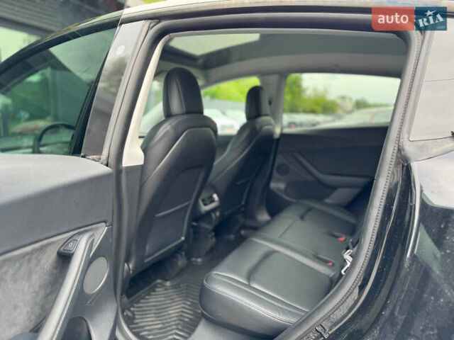 Черный Тесла Model Y, объемом двигателя 0 л и пробегом 63 тыс. км за 22500 $, фото 4 на Automoto.ua