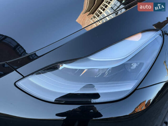 Черный Тесла Model Y, объемом двигателя 0 л и пробегом 68 тыс. км за 28500 $, фото 81 на Automoto.ua