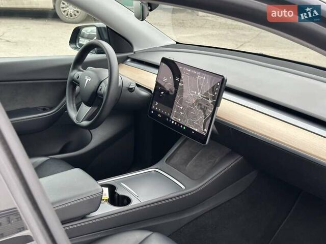 Черный Тесла Model Y, объемом двигателя 0 л и пробегом 127 тыс. км за 26990 $, фото 25 на Automoto.ua