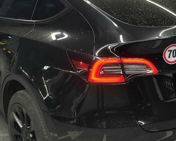 Черный Тесла Model Y, объемом двигателя 0 л и пробегом 124 тыс. км за 24900 $, фото 14 на Automoto.ua