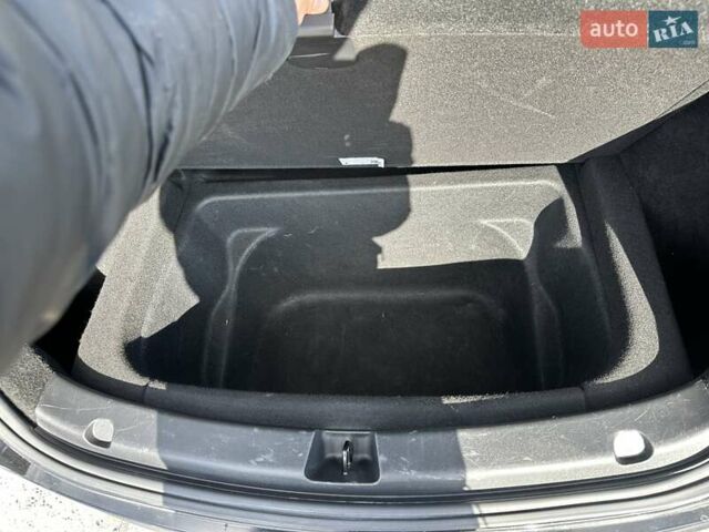 Черный Тесла Model Y, объемом двигателя 0 л и пробегом 49 тыс. км за 27555 $, фото 19 на Automoto.ua