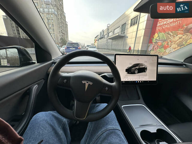 Чорний Тесла Model Y, об'ємом двигуна 0 л та пробігом 60 тис. км за 31500 $, фото 16 на Automoto.ua