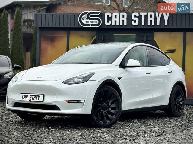 Тесла Model Y 2022 у Стрые на Automoto.ua Чорний Тесла Model Y, об'ємом двигуна 0 л та пробігом 61 тис. км за 27400 $, фото 1 на Automoto.ua