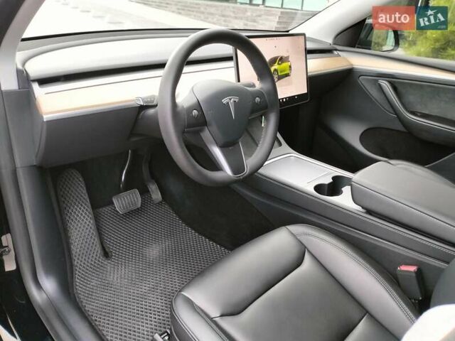 Черный Тесла Model Y, объемом двигателя 0 л и пробегом 23 тыс. км за 30500 $, фото 22 на Automoto.ua