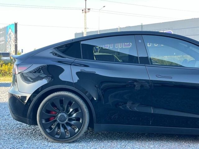 Черный Тесла Model Y, объемом двигателя 0 л и пробегом 73 тыс. км за 27890 $, фото 5 на Automoto.ua
