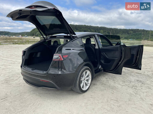 Черный Тесла Model Y, объемом двигателя 0 л и пробегом 83 тыс. км за 25500 $, фото 13 на Automoto.ua