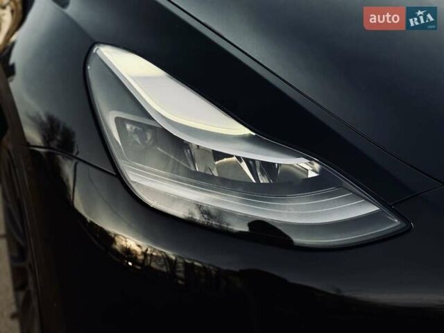 Черный Тесла Model Y, объемом двигателя 0 л и пробегом 44 тыс. км за 34200 $, фото 8 на Automoto.ua