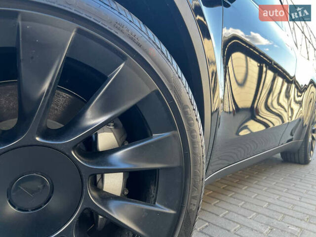 Черный Тесла Model Y, объемом двигателя 0 л и пробегом 6 тыс. км за 27900 $, фото 51 на Automoto.ua