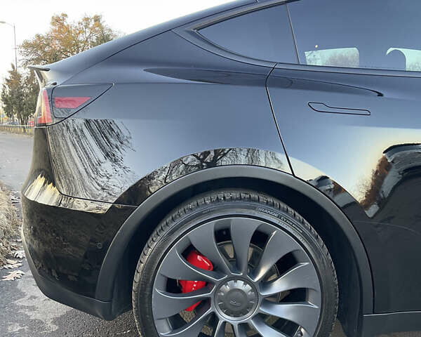 Черный Тесла Model Y, объемом двигателя 0 л и пробегом 83 тыс. км за 25900 $, фото 5 на Automoto.ua